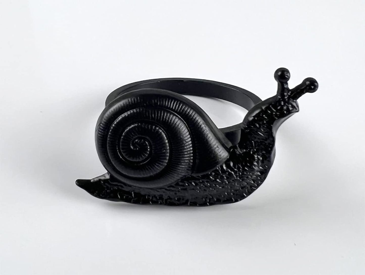 Fennco Styles Nature's Touch Snail Metal Napkin Rings, Set of 4 – Copper Napkin Holders for Family Dinner, Themed Party, Table Décor, Banquets, Holidays and Special Occasion