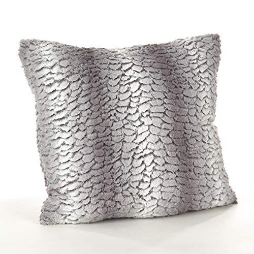 Fennco Styles Juneau Collection Country Faux Fur Animal Palette 18 x 18 Inch Throw Pillow with Case & Insert – Natural Throw Pillow for Couch, Bedroom and Living Room Décor