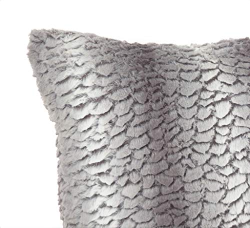 Fennco Styles Juneau Collection Country Faux Fur Animal Palette 18 x 18 Inch Throw Pillow with Case & Insert – Natural Throw Pillow for Couch, Bedroom and Living Room Décor