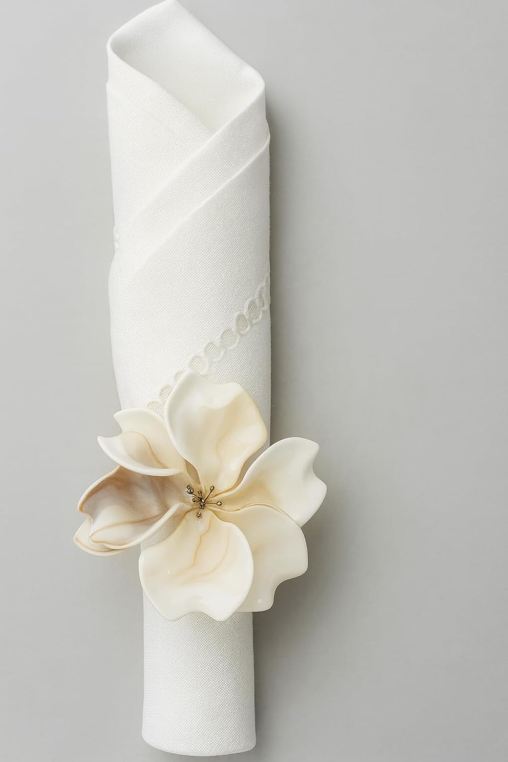 Elegant Flower Design Decorative Napkin Rings, Set of 4 – Peach Floral Napkin Holders for Wedding, Parties, Holiday Dinners & Everyday Use