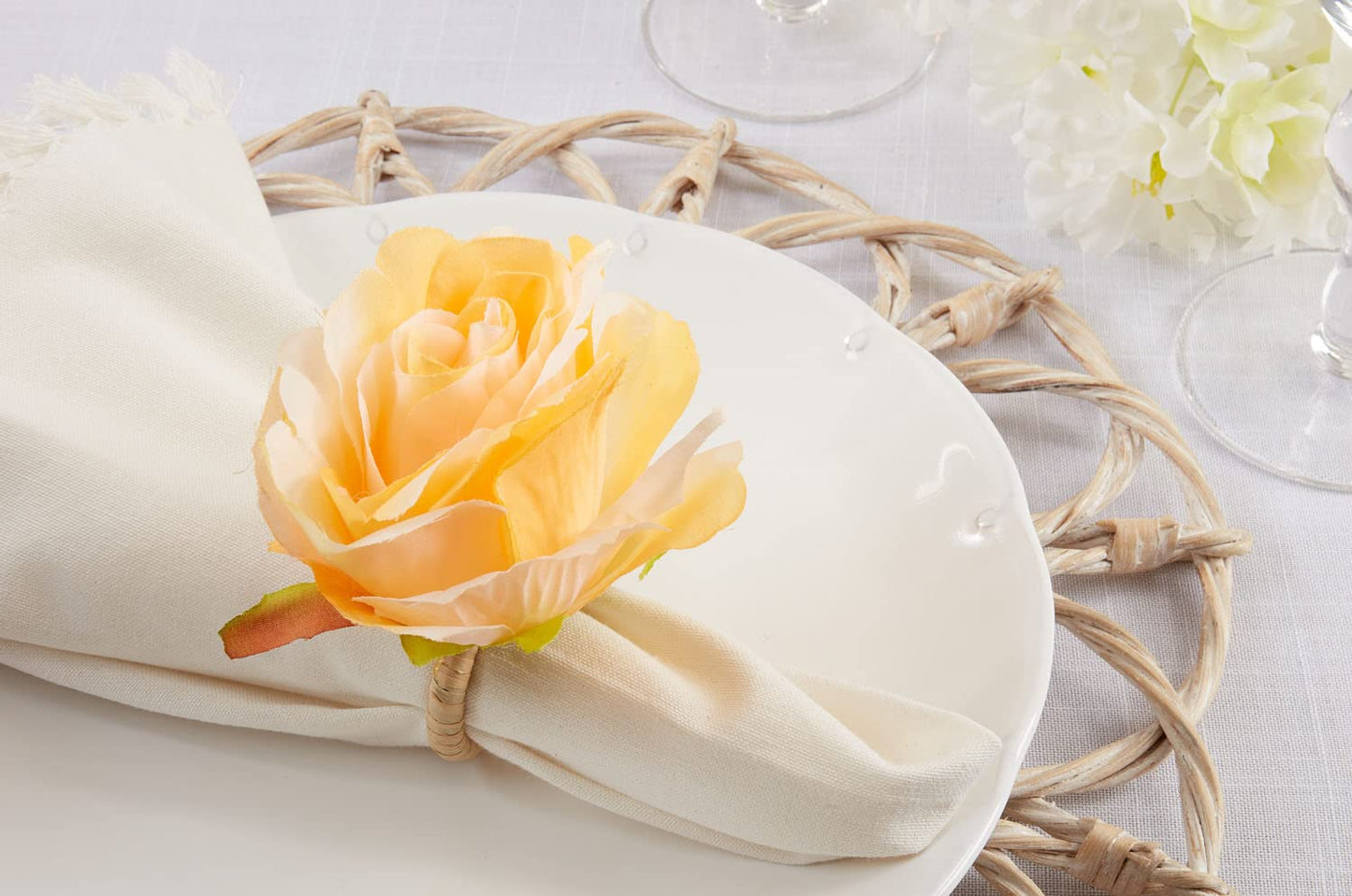 Fennco Styles Handmade Red Rose Flower Napkin Rings, Set of 4 - Floral Design Decorative Napkin Holders for Home, Dining Table, Banquet, Family Gathering, Holiday and Special Occasion