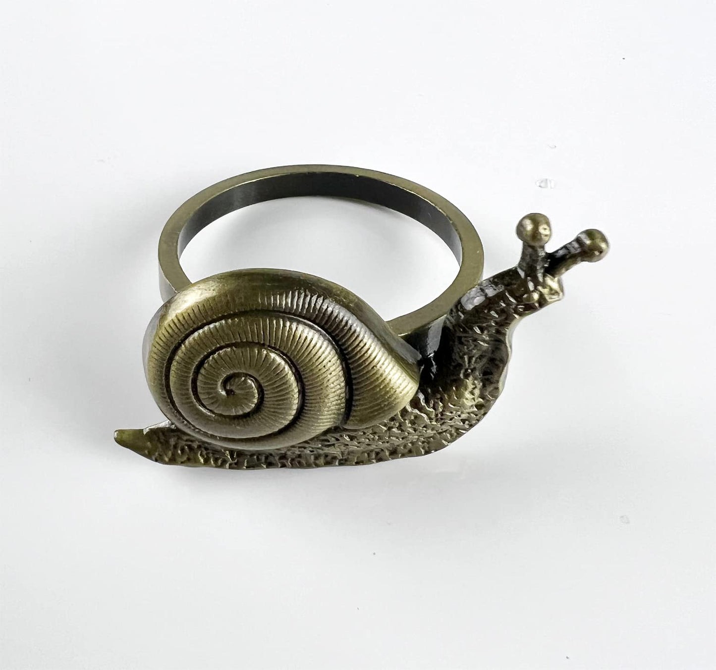 Fennco Styles Nature's Touch Snail Metal Napkin Rings, Set of 4 – Copper Napkin Holders for Family Dinner, Themed Party, Table Décor, Banquets, Holidays and Special Occasion