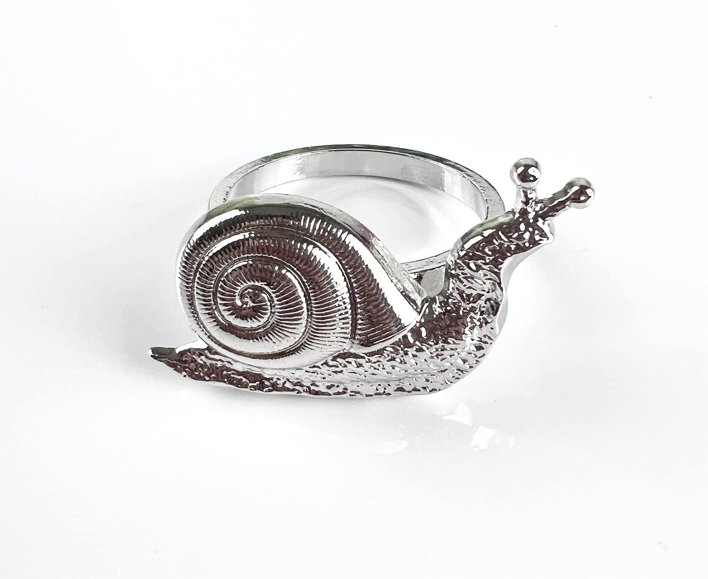 Fennco Styles Nature's Touch Snail Metal Napkin Rings, Set of 4 – Copper Napkin Holders for Family Dinner, Themed Party, Table Décor, Banquets, Holidays and Special Occasion