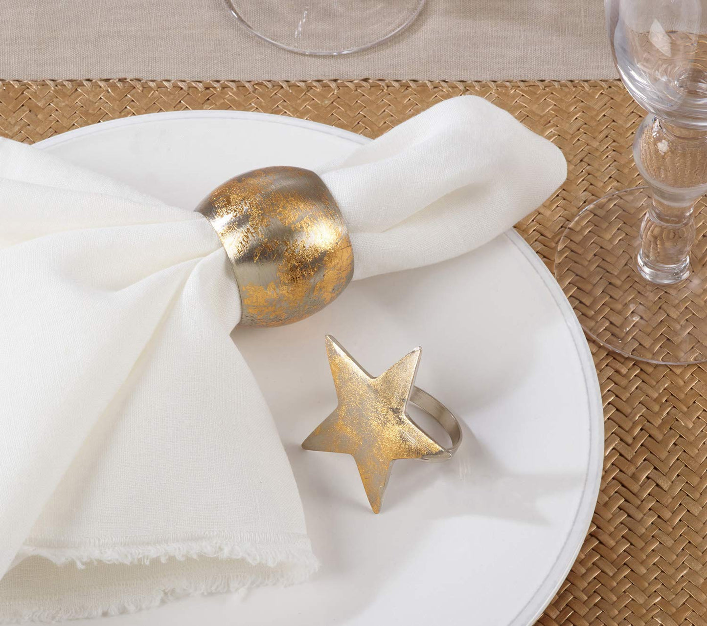 Fennco Styles Gold Plated Brass Collection Texture Design Napkin Rings - Circle Metal Napkin Rings for Family Dinners, Banquets, Spcial Event, Holiday and Table Décor