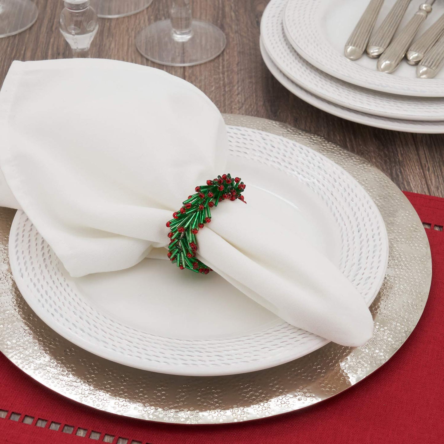 Fennco Styles Hand Beaded Christmas Wreath Design Decorative Napkin Rings, Set of 4 - Green Glass Beads Napkin Holders for Home, Dining Table, Banquets, Holiday Décor and Special Occasion