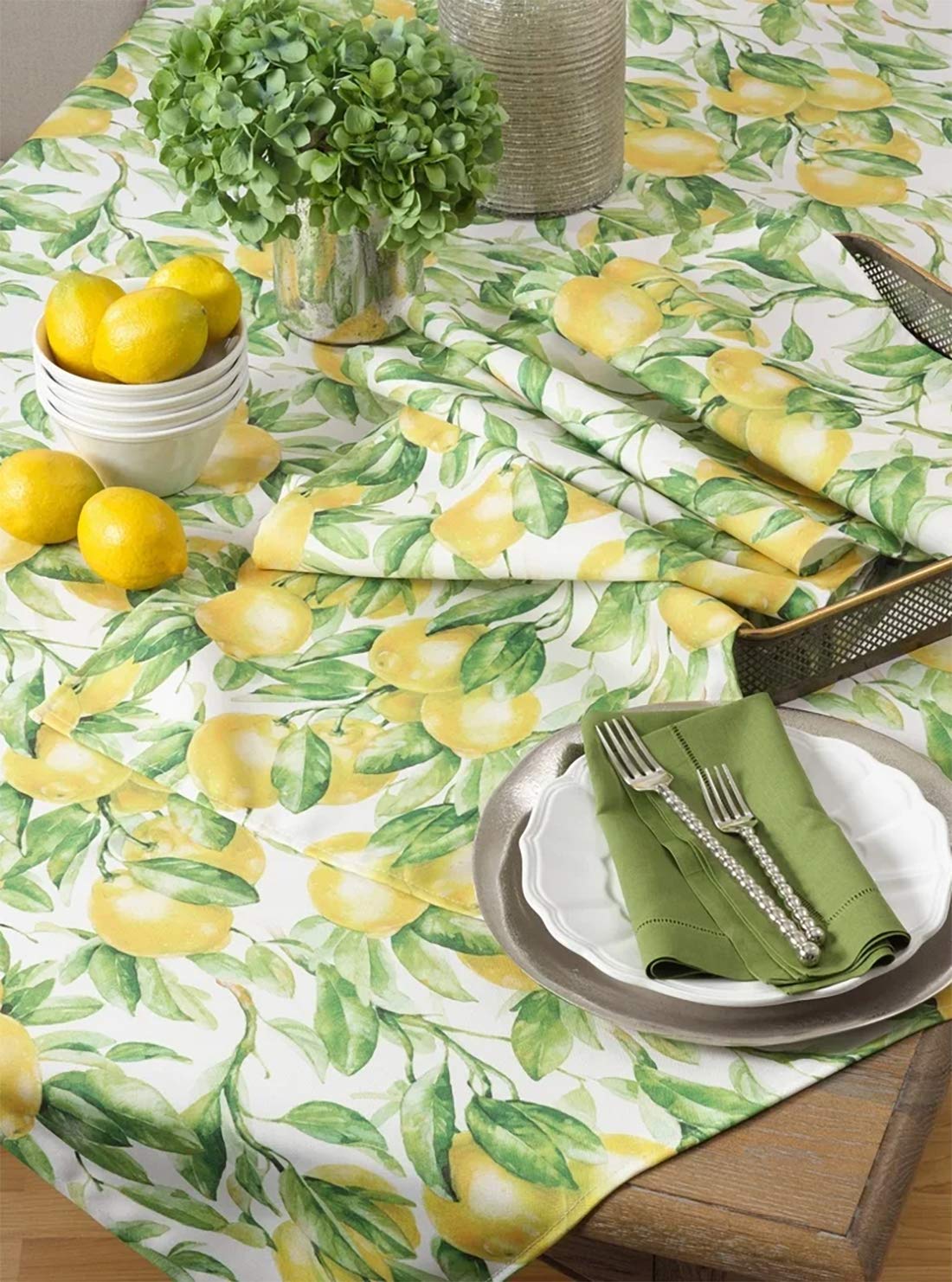 Fennco Styles Lemon Printed Cloth Napkins 20 x 20 Inch, Set of 4 - Multicolored Dinner Napkins for Home Décor, Dining Room, Banquets, Everyday Use and Special Occasions