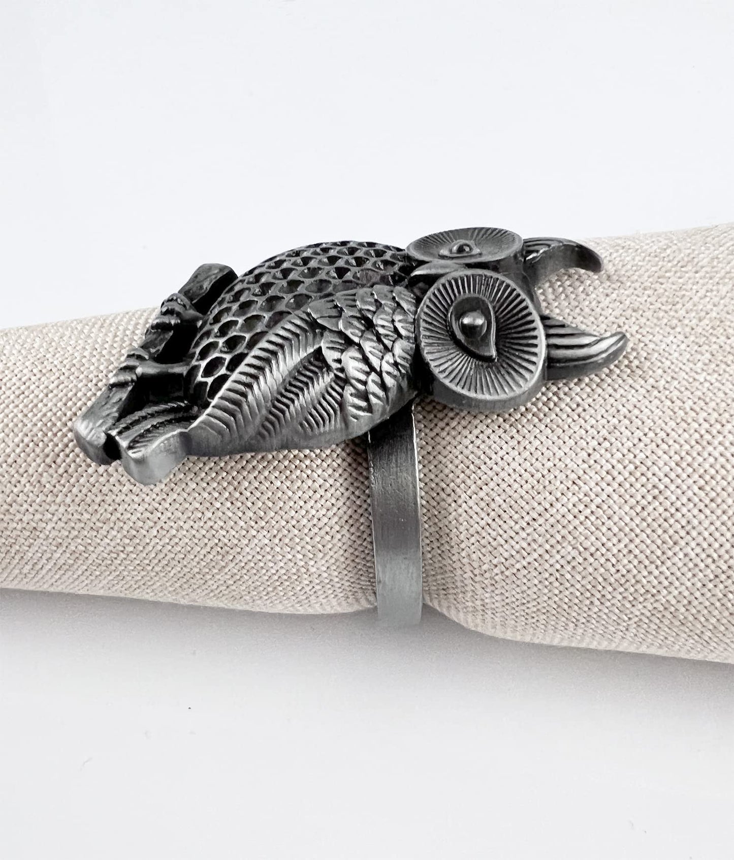 Fennco Styles Perched Owl Metal Napkin Rings, Set of 4 - Animal Napkin Holders for Home Décor, Dining Table, Banquets, Family Gathering and Special Occasions