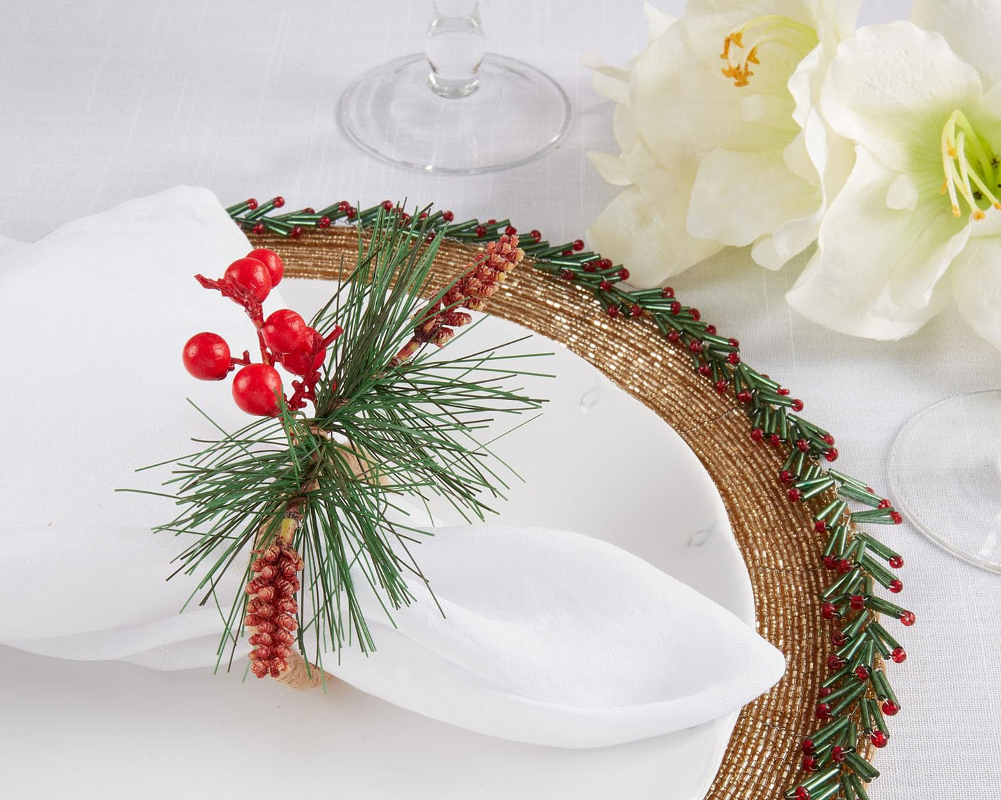 Fennco Styles Handmade Christmas Decorative Napkin Rings, Set of 4 - Green Napkin Holders for Home, Dining Room, Banquet, Family Gathering, Holiday Decor and Special Occasion