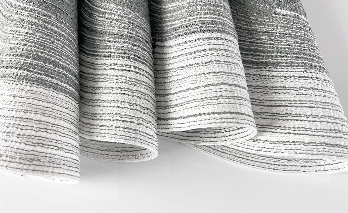 Fennco Styles Handmade Gradient Textured Ramie Placemats 14" Round, Set of 4 – Braided Table Mats Heat Resistant Insulation for Home Décor, Dining Table, Everyday Use, Banquets, Special Events