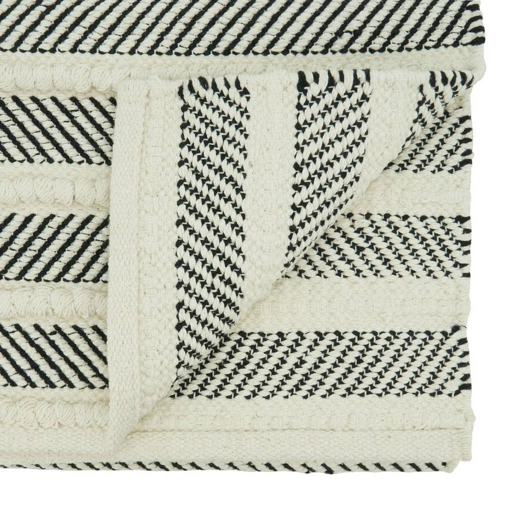 Fennco Styles Modern Black Striped Cotton Table Runner 16" W x 72" L - Chunky Weave Table Cover for Home Décor, Dining Table, Banquets, Family Gathering and Special Events