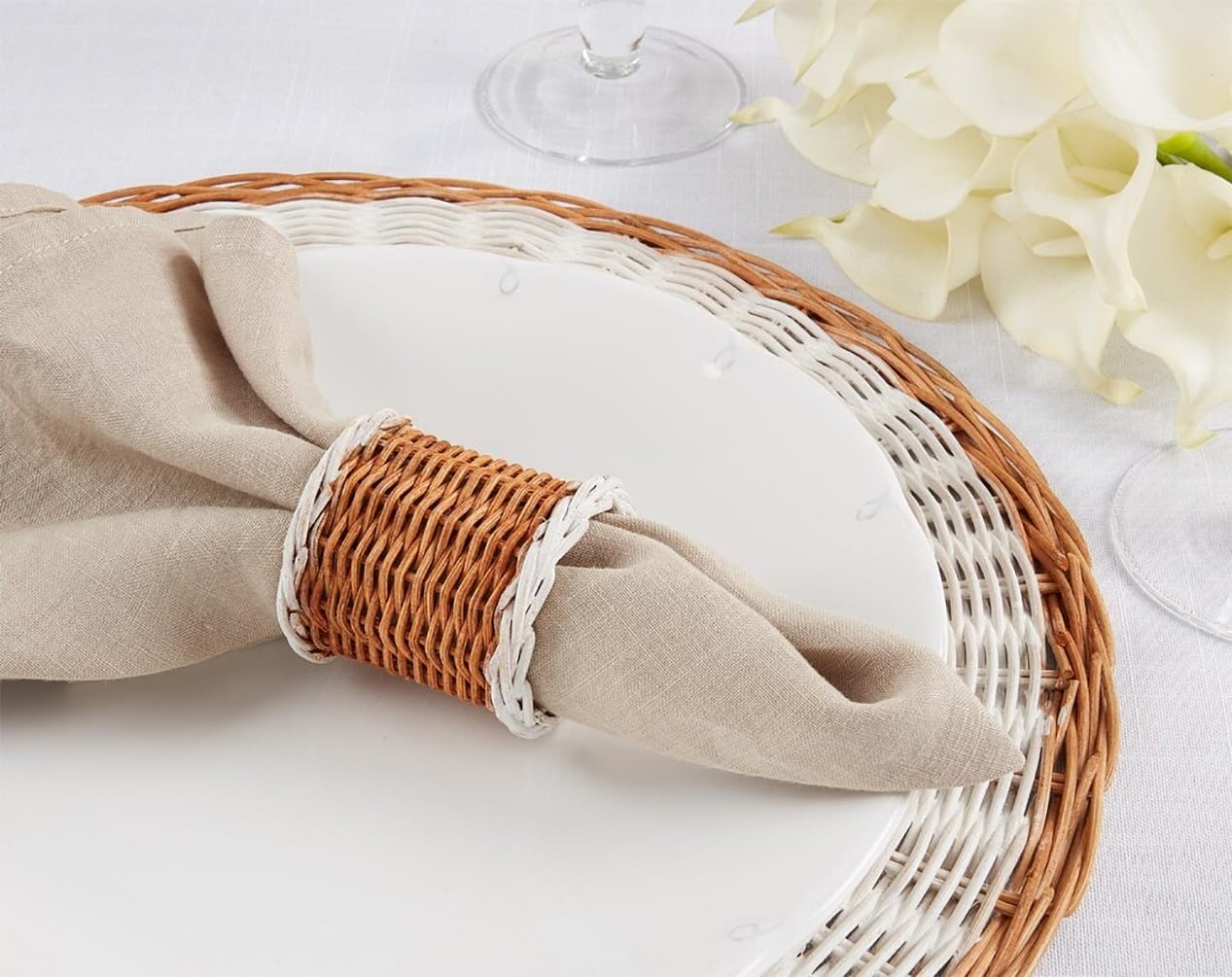 Fennco Styles Rustic Two-Tone Woven Rattan Napkin Rings, Set of 4 - White Handmade Napkin Holders for Home, Farmhouse Décor, Banquets, Family Gathering and Special Occasion