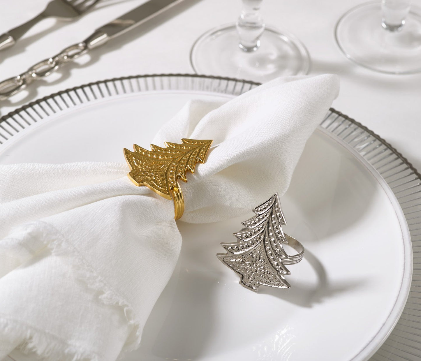 Fennco Styles Christmas Tree Design Napkin Rings, Set of 4