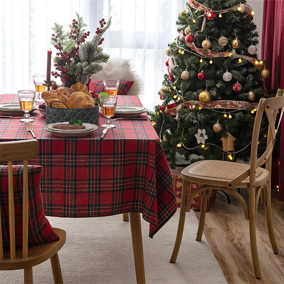Fennco Styles Classic Plaid Snowflake Holiday Tablecloth - Tartan Rectangular Table Cover for Dining Room, Christmas Décor, and Winter Festivals