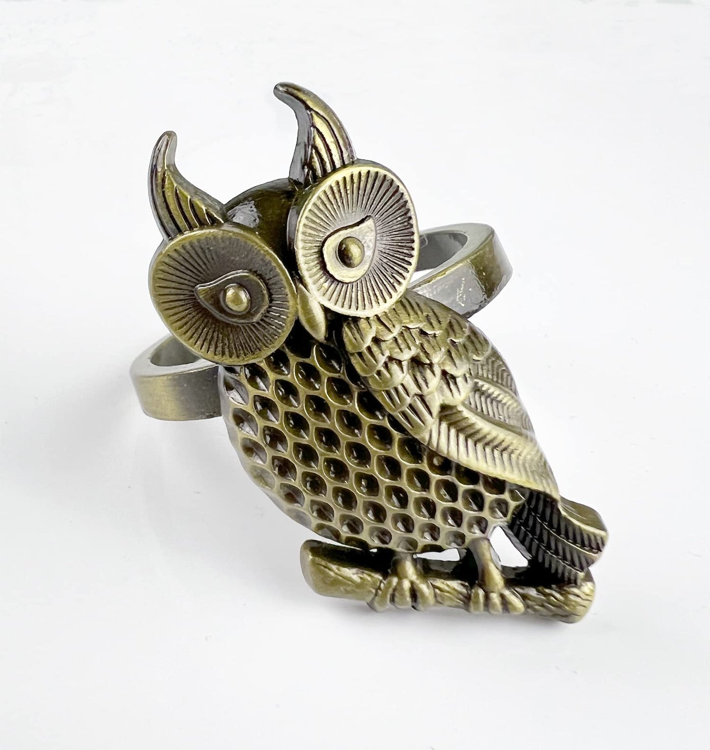 Fennco Styles Perched Owl Metal Napkin Rings, Set of 4 - Animal Napkin Holders for Home Décor, Dining Table, Banquets, Family Gathering and Special Occasions