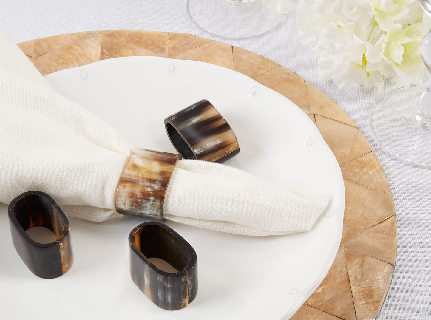 Fennco Styles Brown Buffalo Oval Horn Napkin Rings, Set of 4 - Handcrafted Natural Horn Napkin Holders for Home, Dining Table, Banquet, Family Gathering, Holiday, Farmhouse and Special Occasion