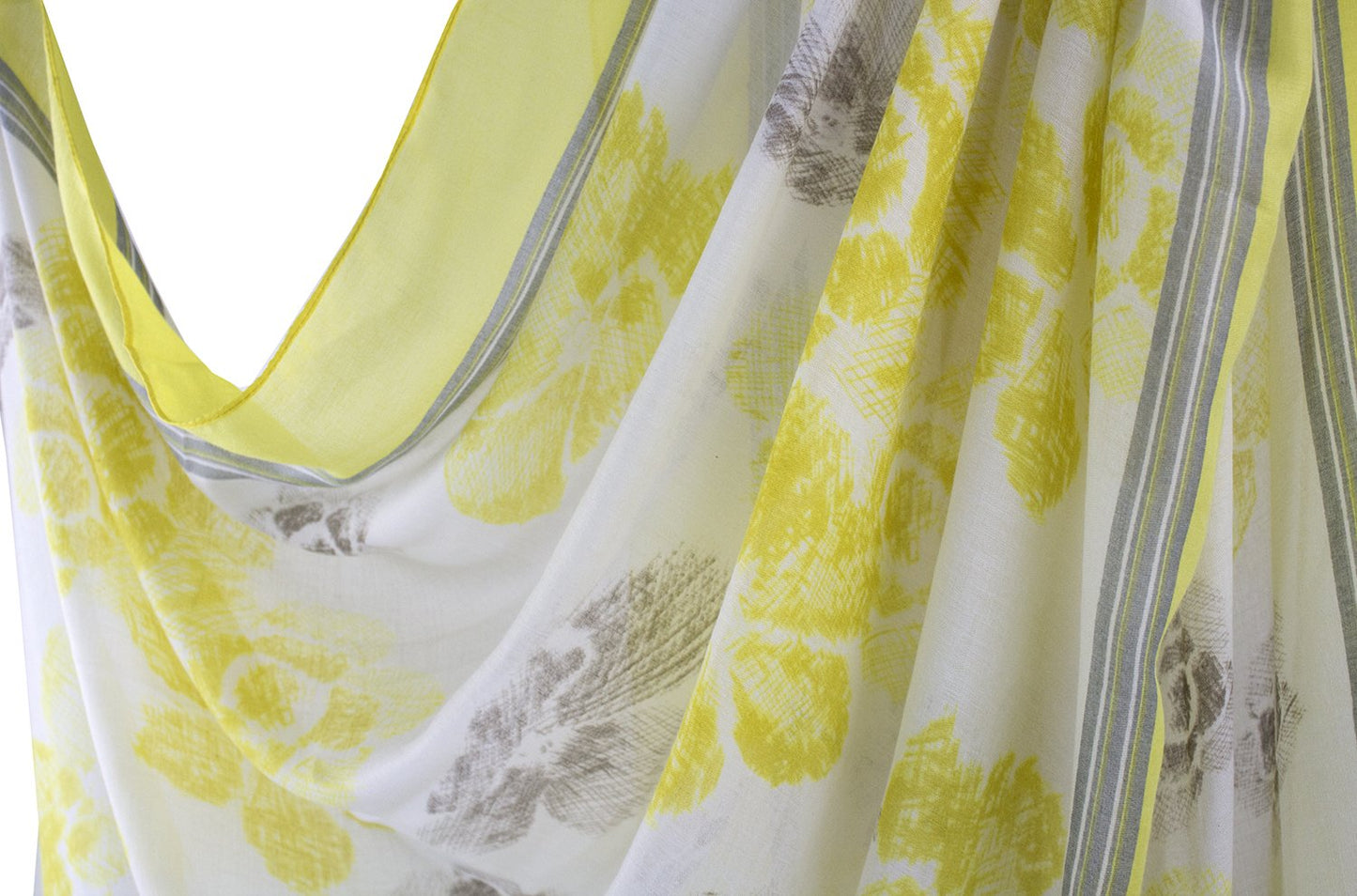 stylesilove Women Vintage Flower Frayed Edges Oversized Scarf Soft Shawl