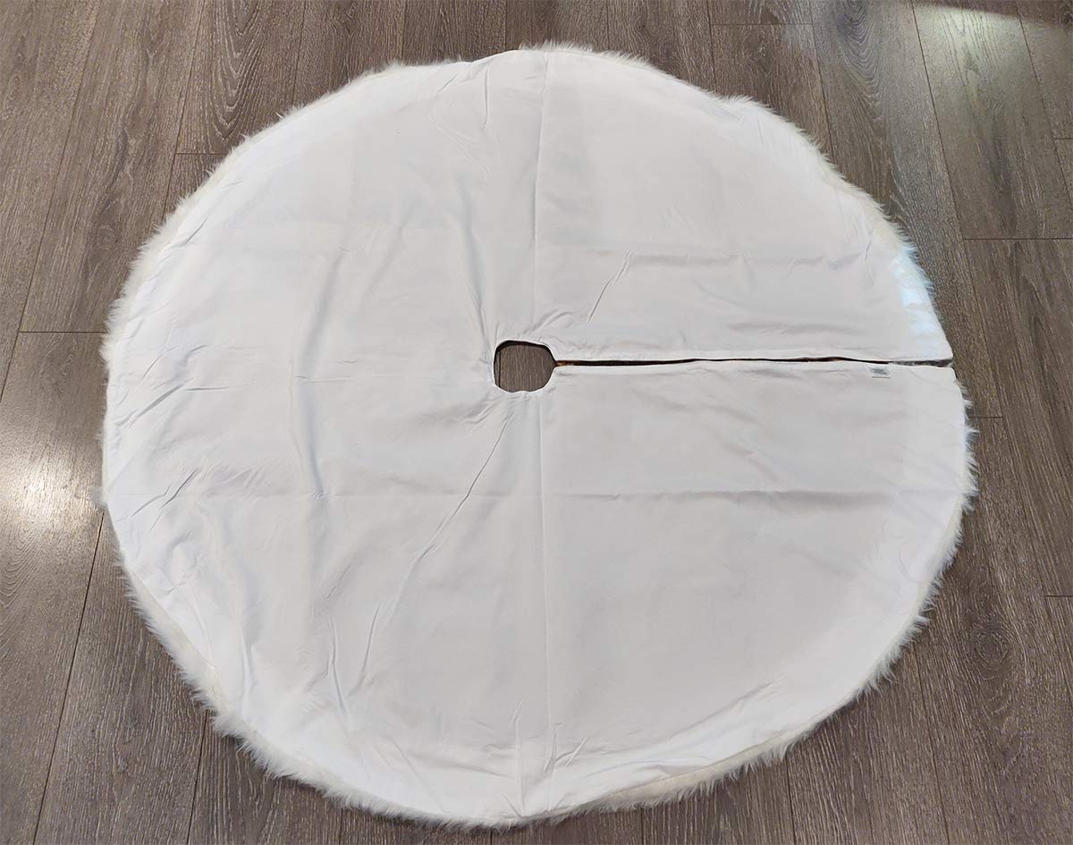 Fennco Styles Rustic Burlap White Faux Fur Trim Tree Skirt - Natural Christmas Tree Skirt for Holiday, Home Decor, Family Gathering and Special Occasion