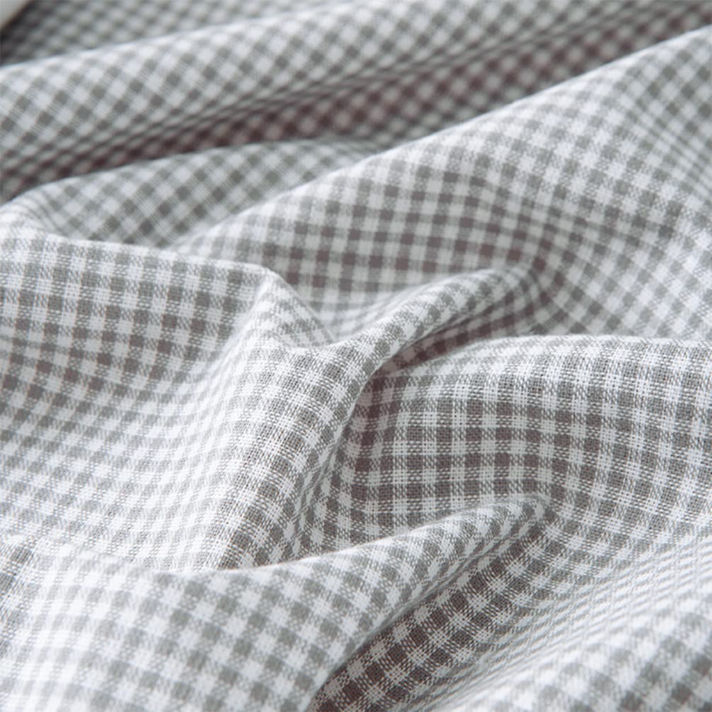 Fennco Styles Woven Gingham Cotton Tablecloth with Tassel 55" W x 71" L - Checkered Rectangle Table Cover for Everyday Use, Home, Dining Table Décor, Banquets, Farmhouse, and Special Events