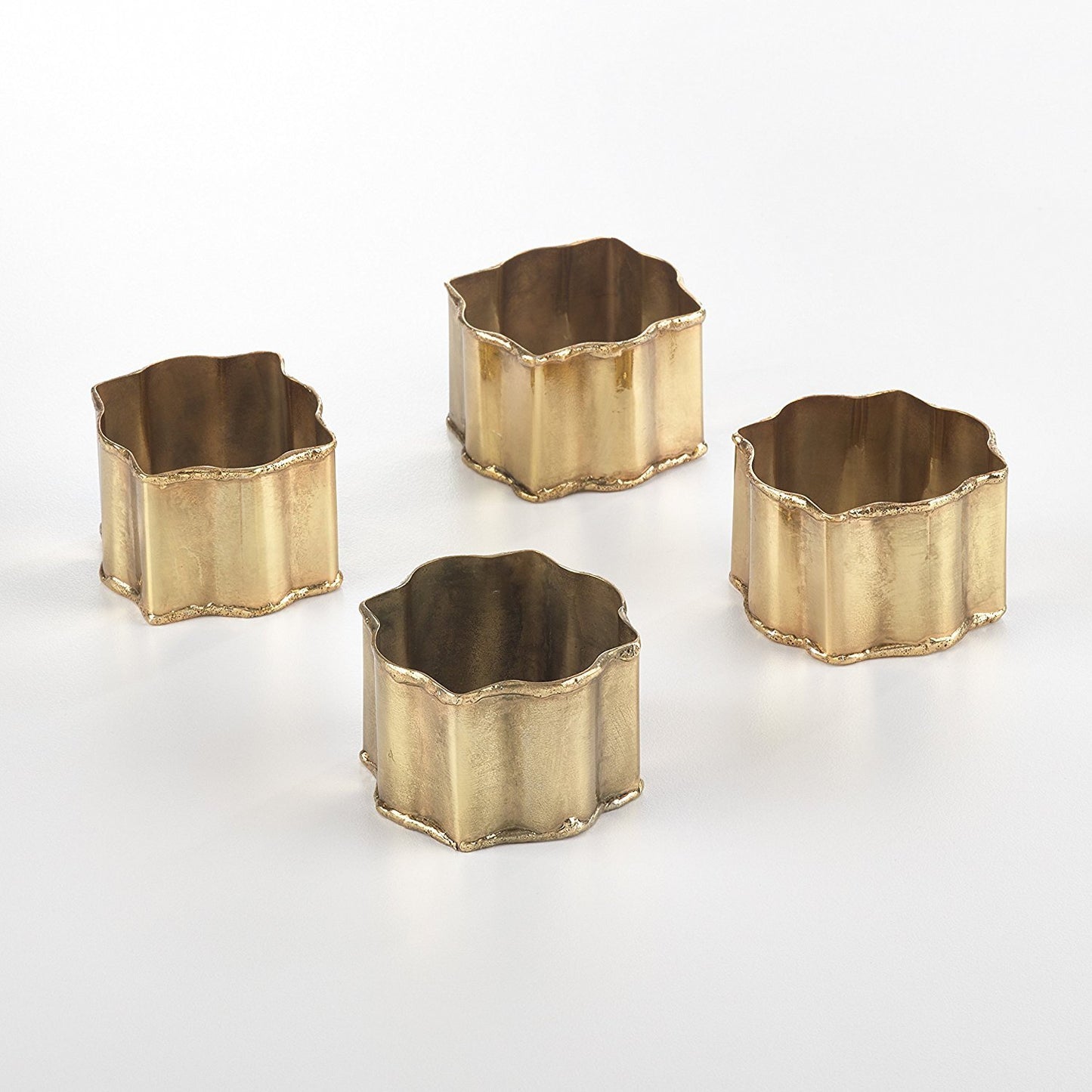 Fennco Styles Collection Classic Design Napkin Ring - 2 Colors - Set of 4