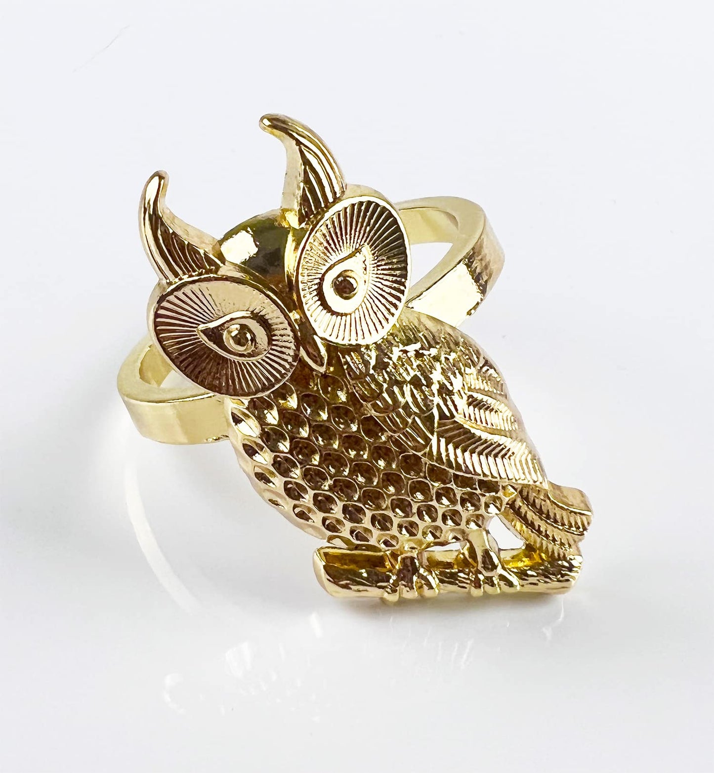 Fennco Styles Perched Owl Metal Napkin Rings, Set of 4 - Animal Napkin Holders for Home Décor, Dining Table, Banquets, Family Gathering and Special Occasions