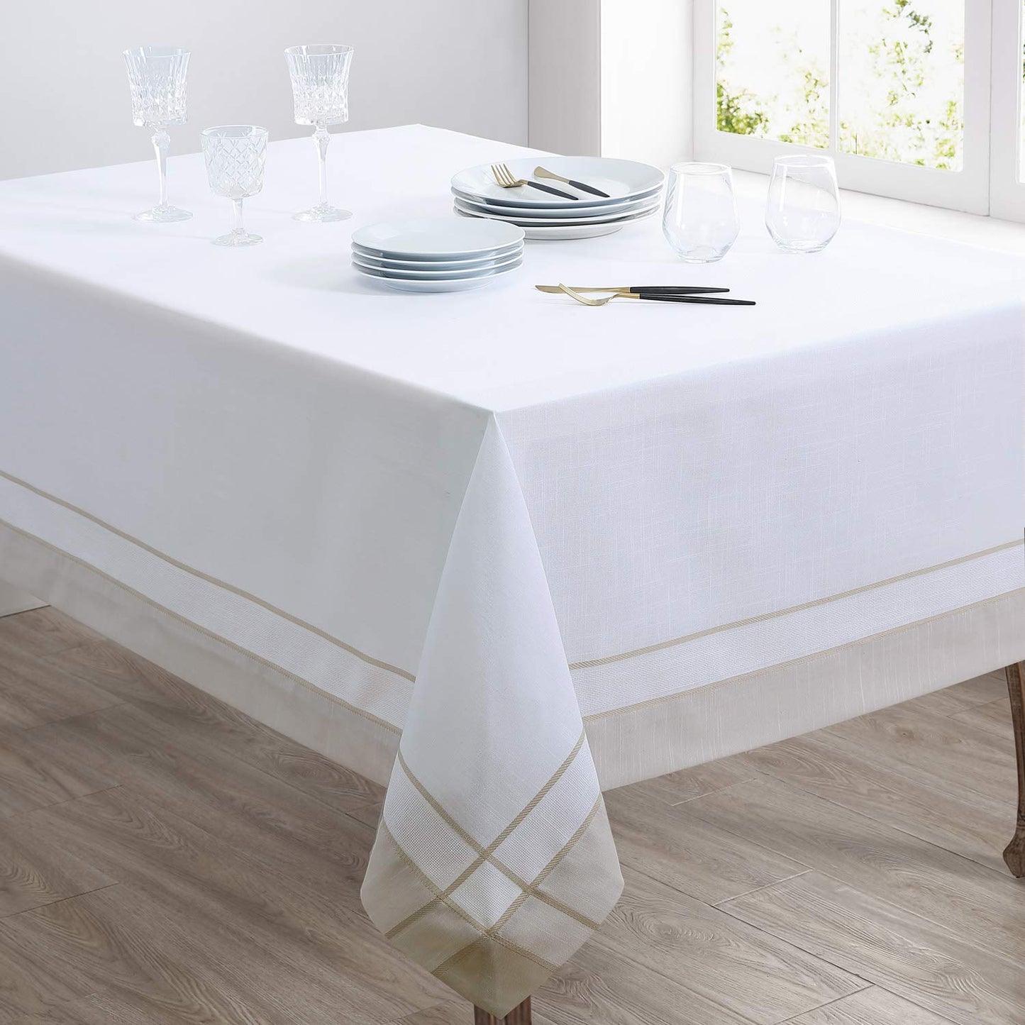 Fennco Styles Neutral Banded Border Design Tablecloth - Decorative Table Cover for Everyday Use, Dining Table Décor, Banquets, Family Gatherings and Special Occasions
