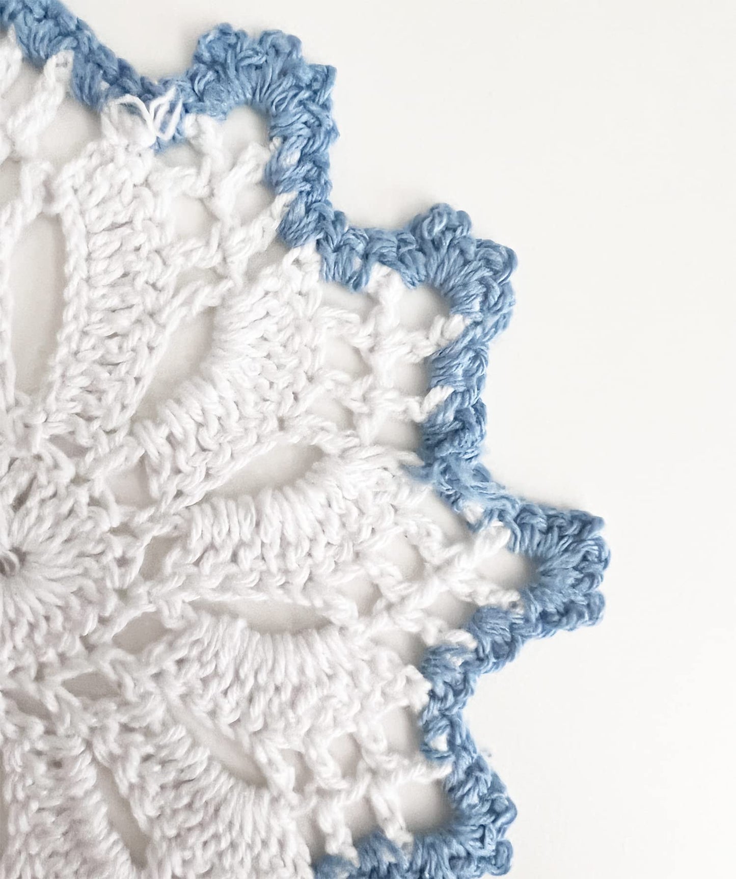 Fennco Styles Handmade Crochet Cotton Whirlwind Two-Tone Doily 6-Inch Round, 2-Piece - Drink Coaster for Everyday Use, Holiday, Farmhouse Décor, Cocktail, Tea Party, Special Occasion