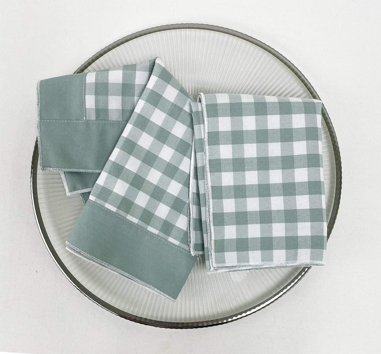 Fennco Styles Handmade Reversible Buffalo Plaid Solid Border Placemats 14" W x 20" L, Set of 4 - Check Farmhouse Table Mats for Home, Dining Table, Banquet, Gathering and Special Occasion