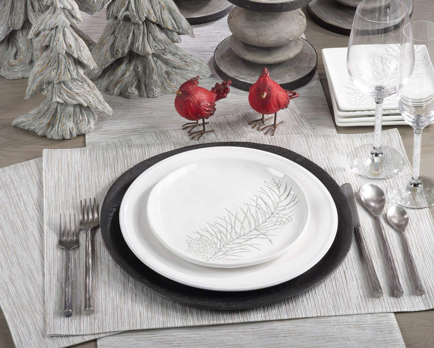 Fennco Styles Evelina Collection Contemporary Metallic Fused Table Linens – Silver Table Linens for Banquets, Family Gather, Special Events and Home Décor
