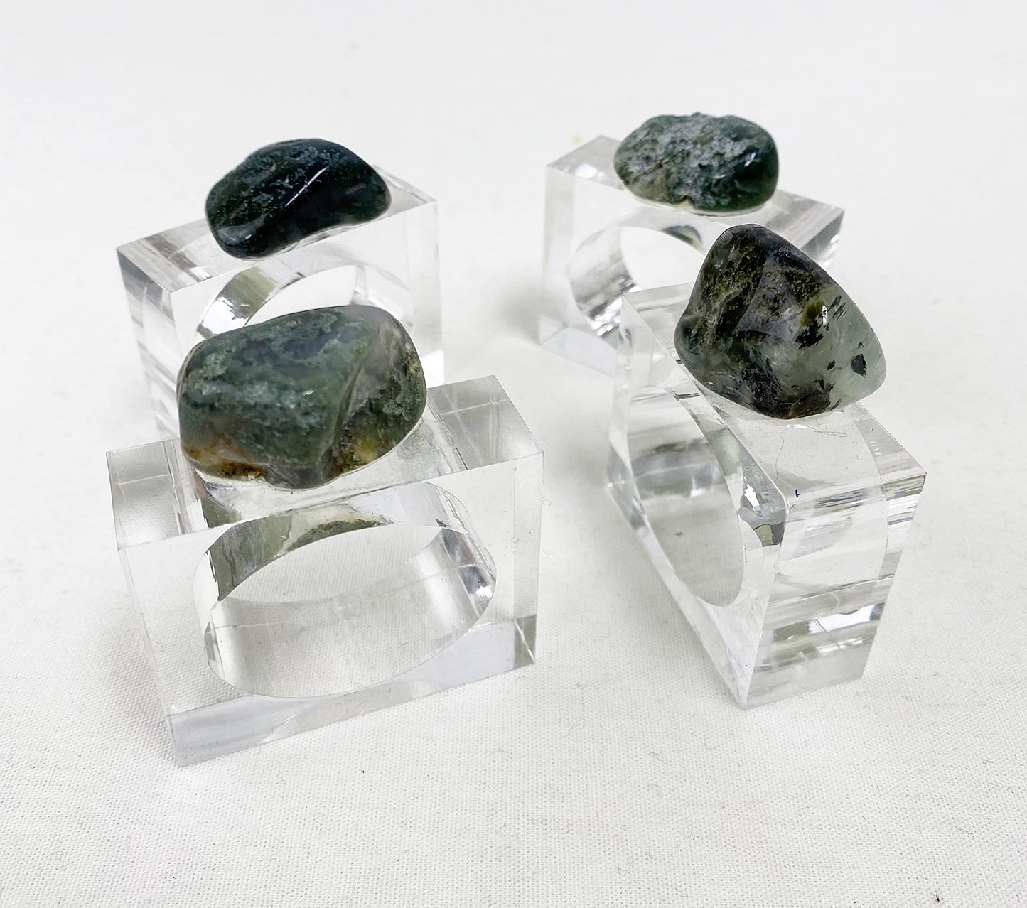 Fennco Styles Natural Stone Napkin Rings, Set of 4 - Natural Rock Napkin Holders for Home Décor, Dining Table, Banquet, Everyday Use and Special Occasion