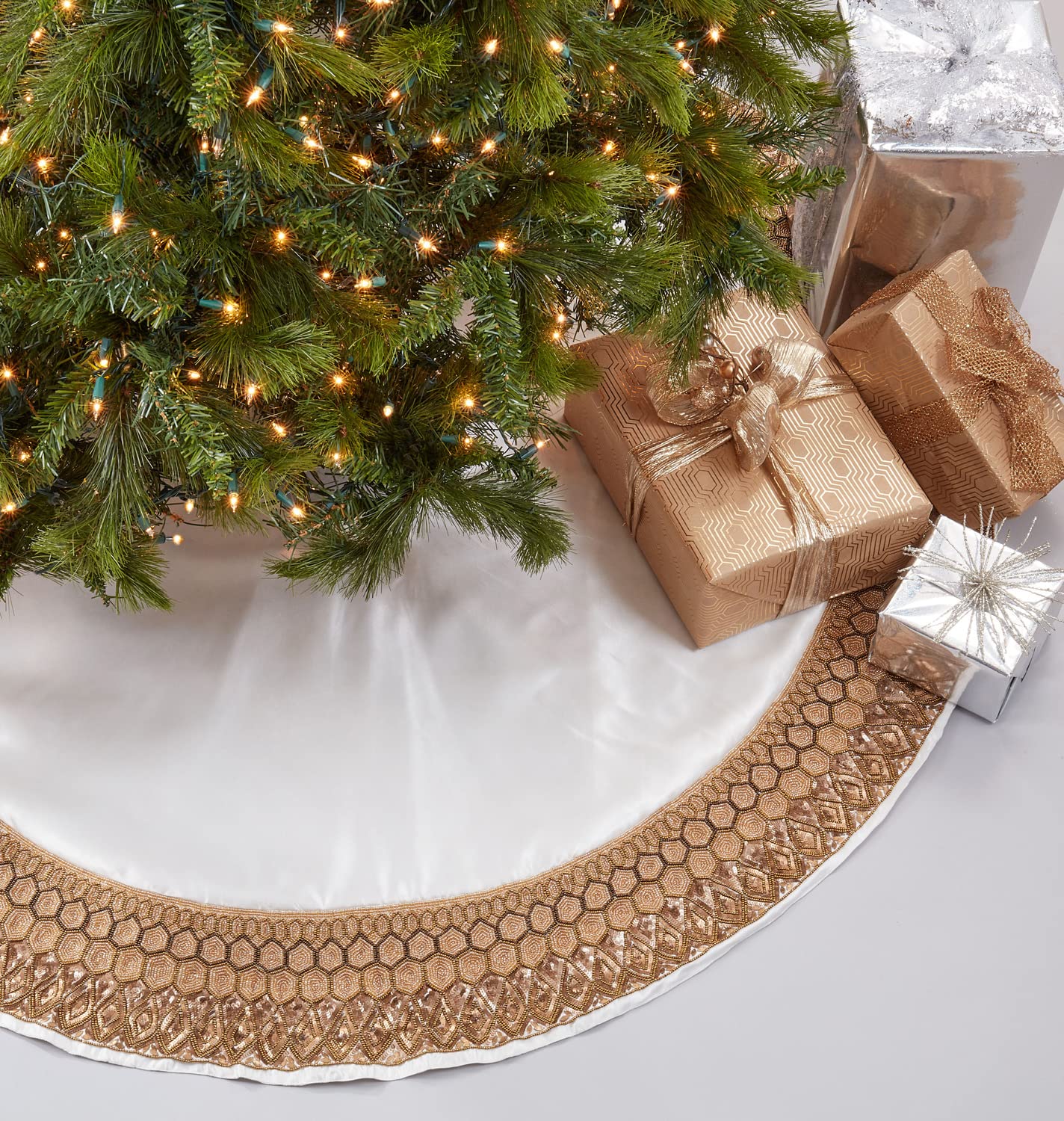 Fennco Styles Luxury Hand Beaded Border Tree Skirt 54 Inch Round - Gold Festive Tree Skirt for Home, Holiday Decoration and Special Occasion