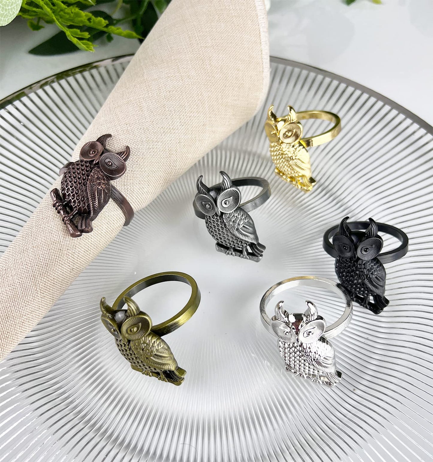 Fennco Styles Perched Owl Metal Napkin Rings, Set of 4 - Animal Napkin Holders for Home Décor, Dining Table, Banquets, Family Gathering and Special Occasions