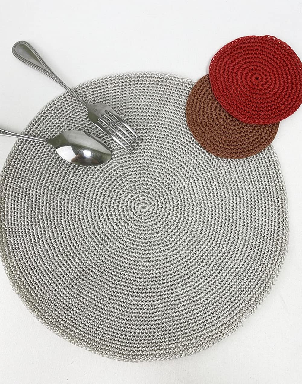 Fennco Styles Handmade Crochet Farmhouse Placemats 14-inch Round, Set of 4 - Decorative Table Mats for Home Décor, Dining Table, Banquets and Special Events