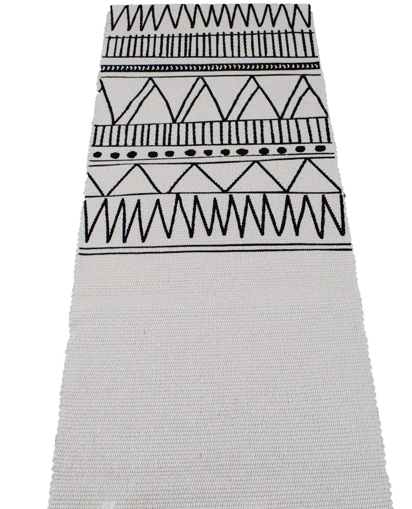 Fennco Styles Ivory Boho Tribal Textured Table Runner with Tassels - Woven Diamond Cotton Blend Table Cover for Boho Décor, Dining Table, Banquets, Family Gatherings
