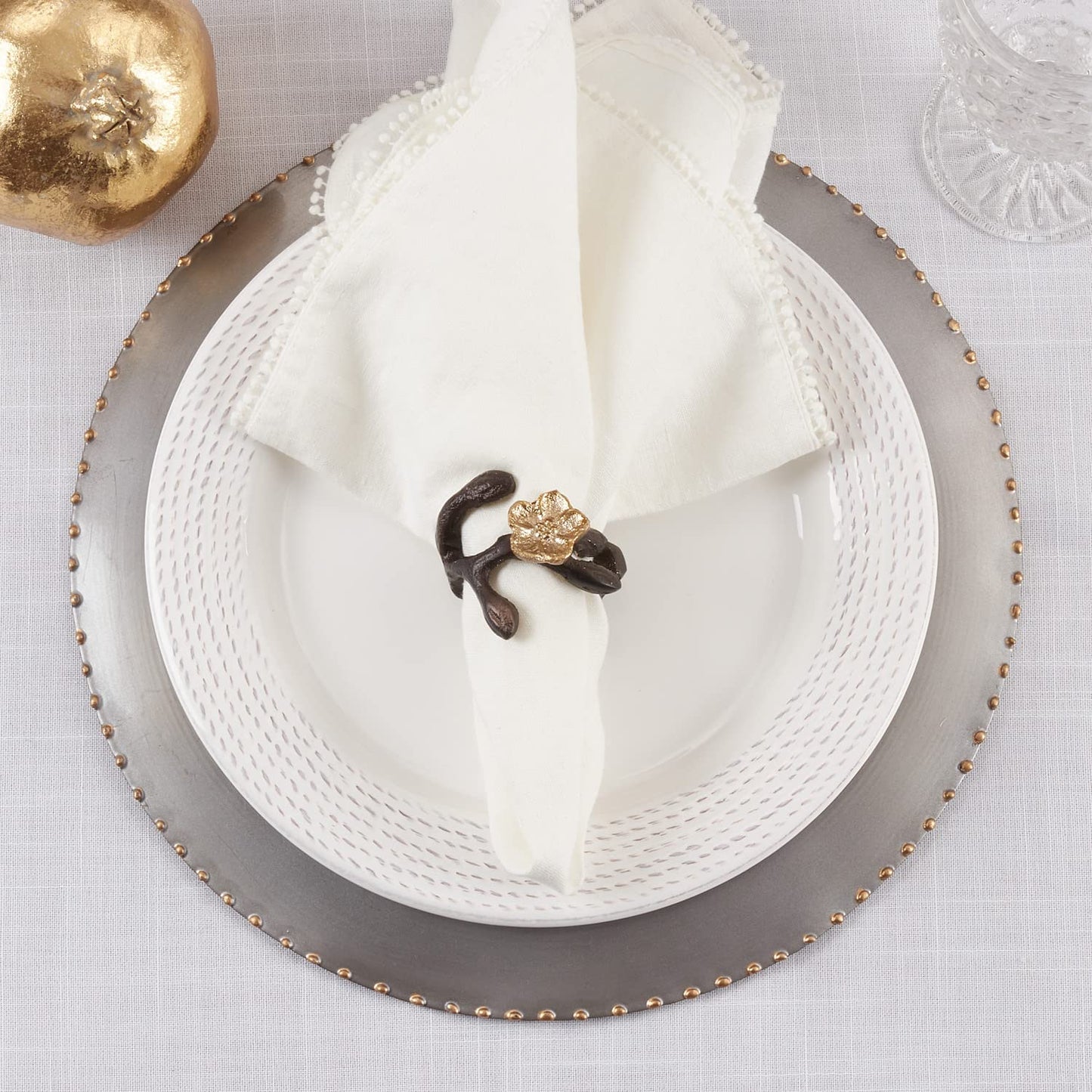 Fennco Styles Modern Orchid Twigs Aluminum Napkin Rings, Set of 4 - Bronze Branch Metal Napkin Holder for Everyday Use, Dining Table Décor, Banquets and Special Occasions