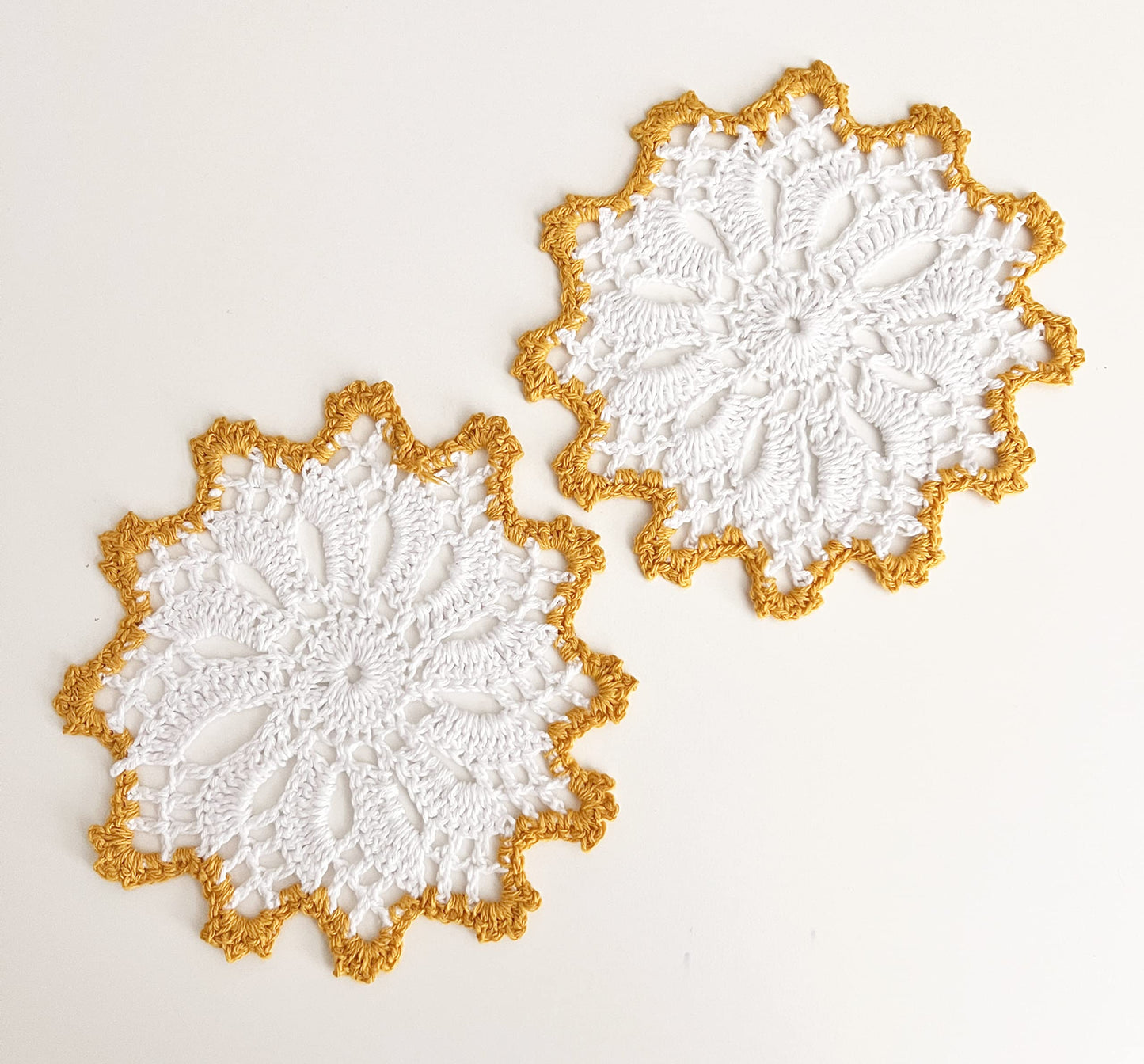 Fennco Styles Handmade Crochet Cotton Whirlwind Two-Tone Doily 6-Inch Round, 2-Piece - Drink Coaster for Everyday Use, Holiday, Farmhouse Décor, Cocktail, Tea Party, Special Occasion