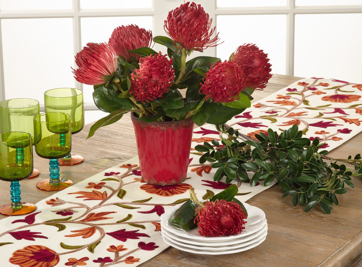 Fennco Styles Luxurious Embroidered Design Table Runner (16"x72" Table Runner)