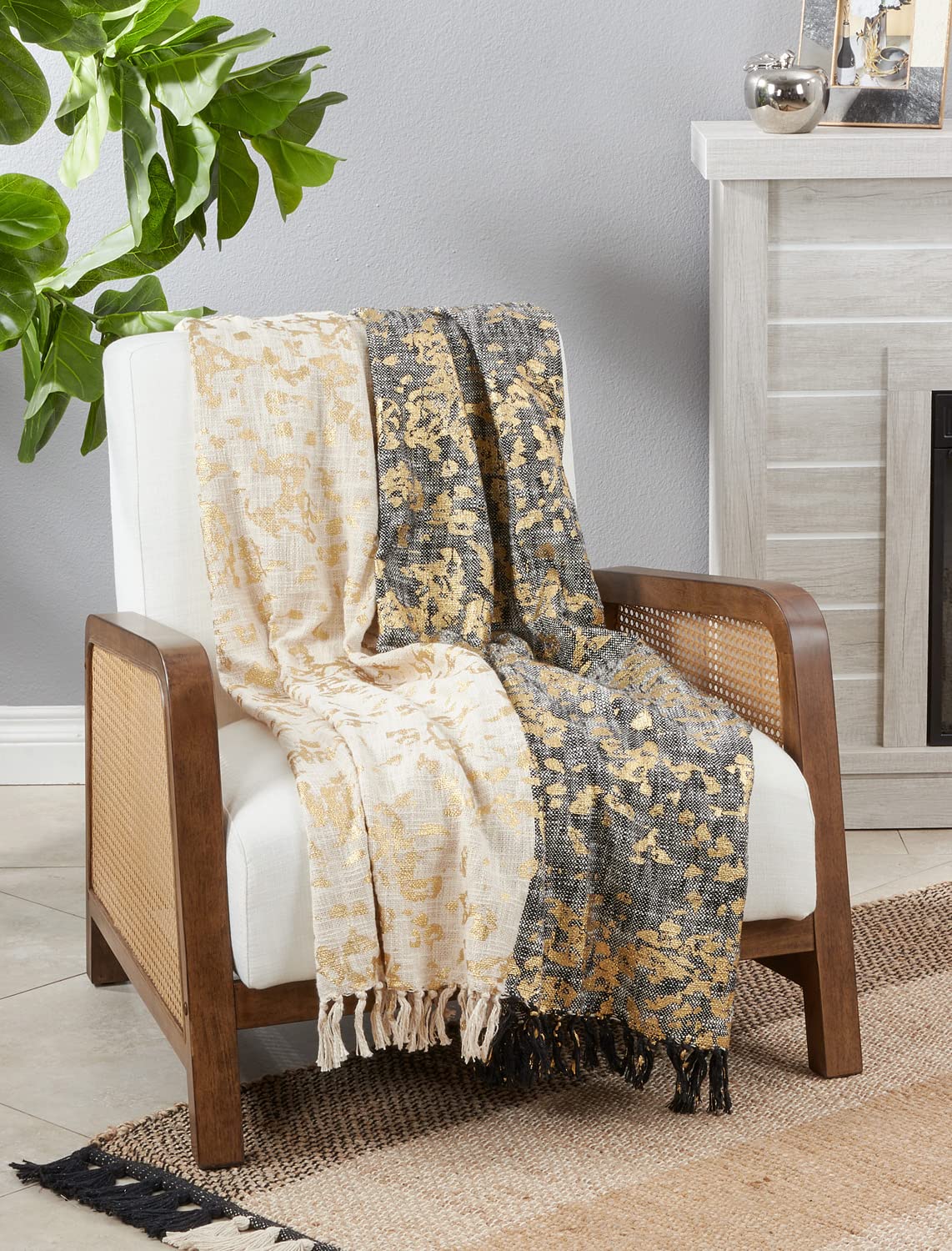 Fennco Styles Black & White Foil Print Tassel Cotton Throw Blanket 52" W x 68" L – Two-Tone Woven Textured Blanket for Bed, Couch, Sofa, Holidays, Home Décor and Office Décor