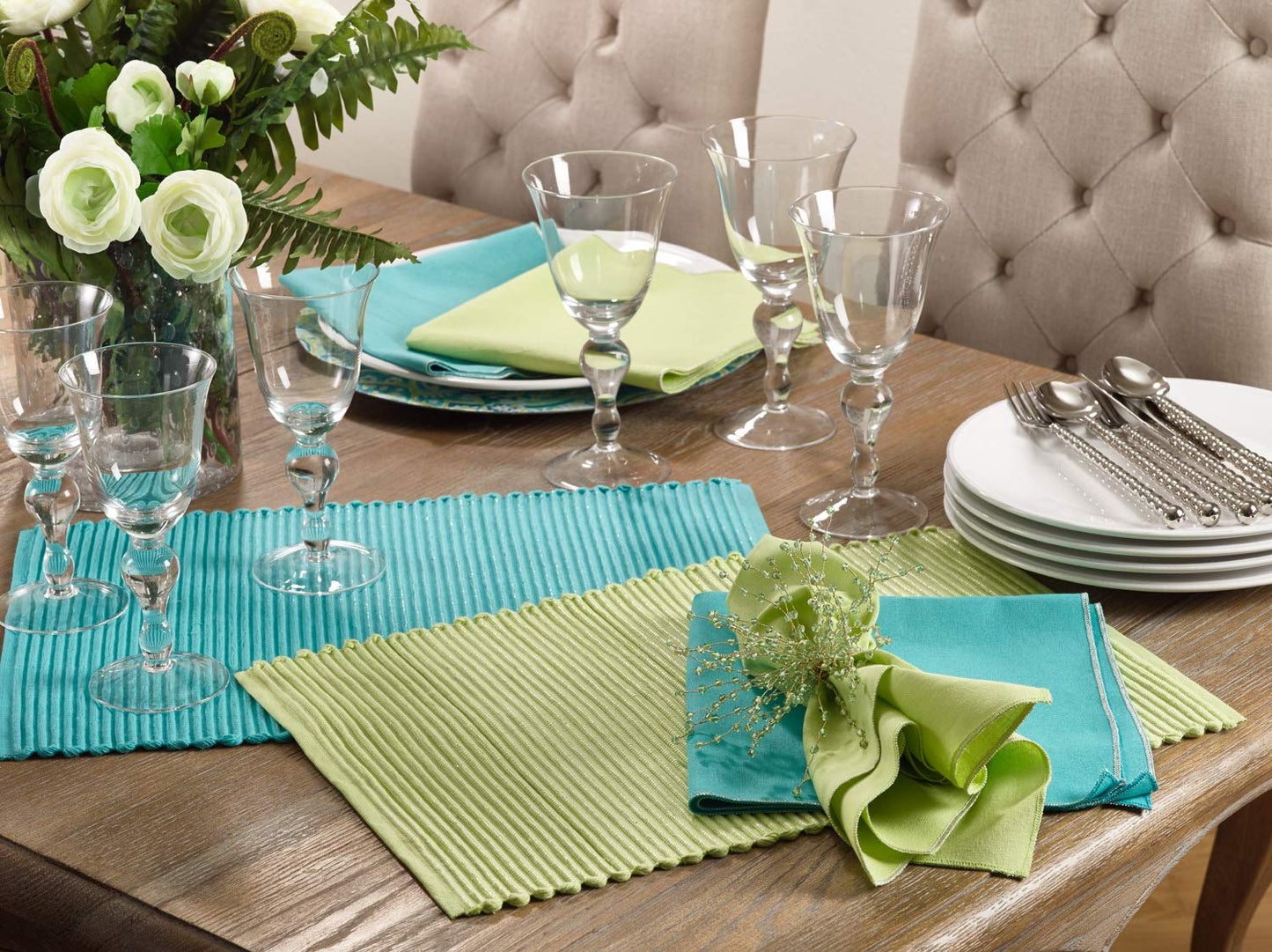 Fennco Styles Shimmering Design Ribbed Placemats 13 x 19 Inch, Set of 4 - Metallic Table Mats for Home, Dining Table, Banquet, Family Gathering and Special Occasion