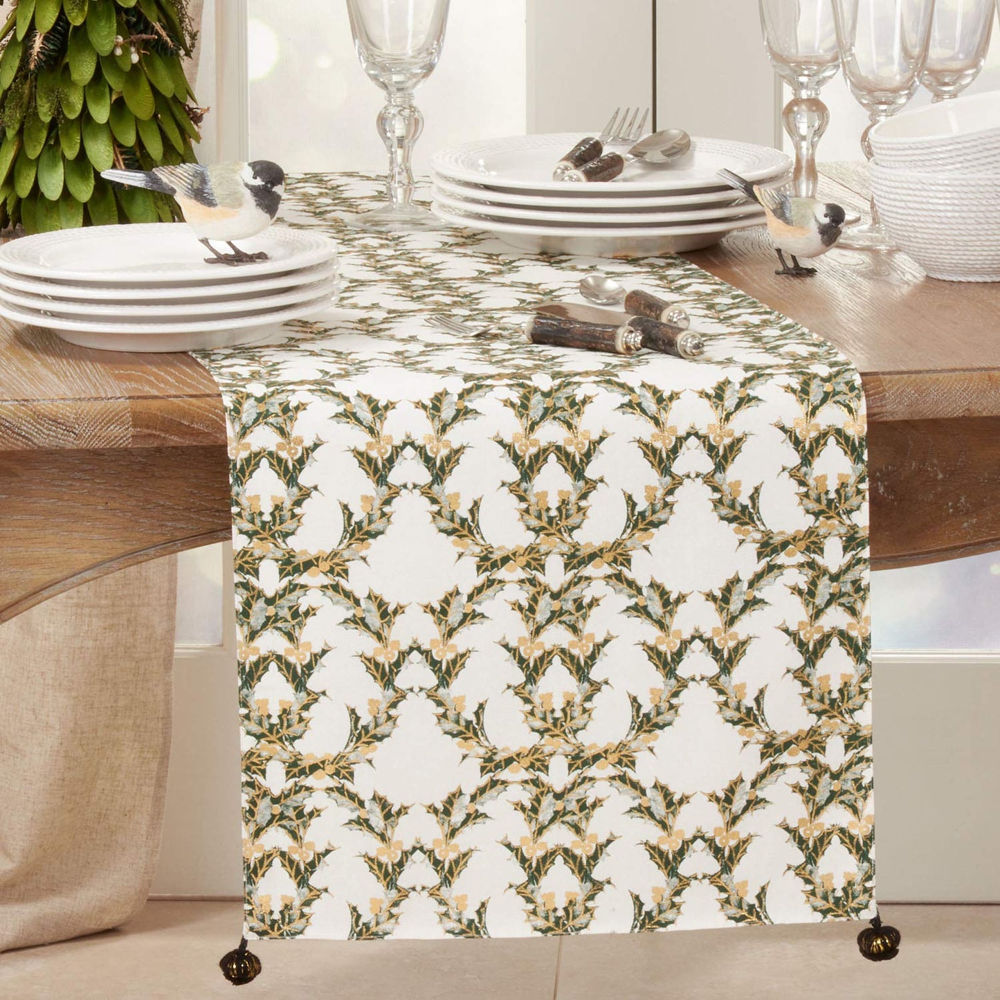 Fennco Styles Holiday Holly Berry Table Runner 16" W x 72" L - Green Festive Table Cover for Christmas Décor, Dining Table, Banquet, Family Gathering and Special Occasion