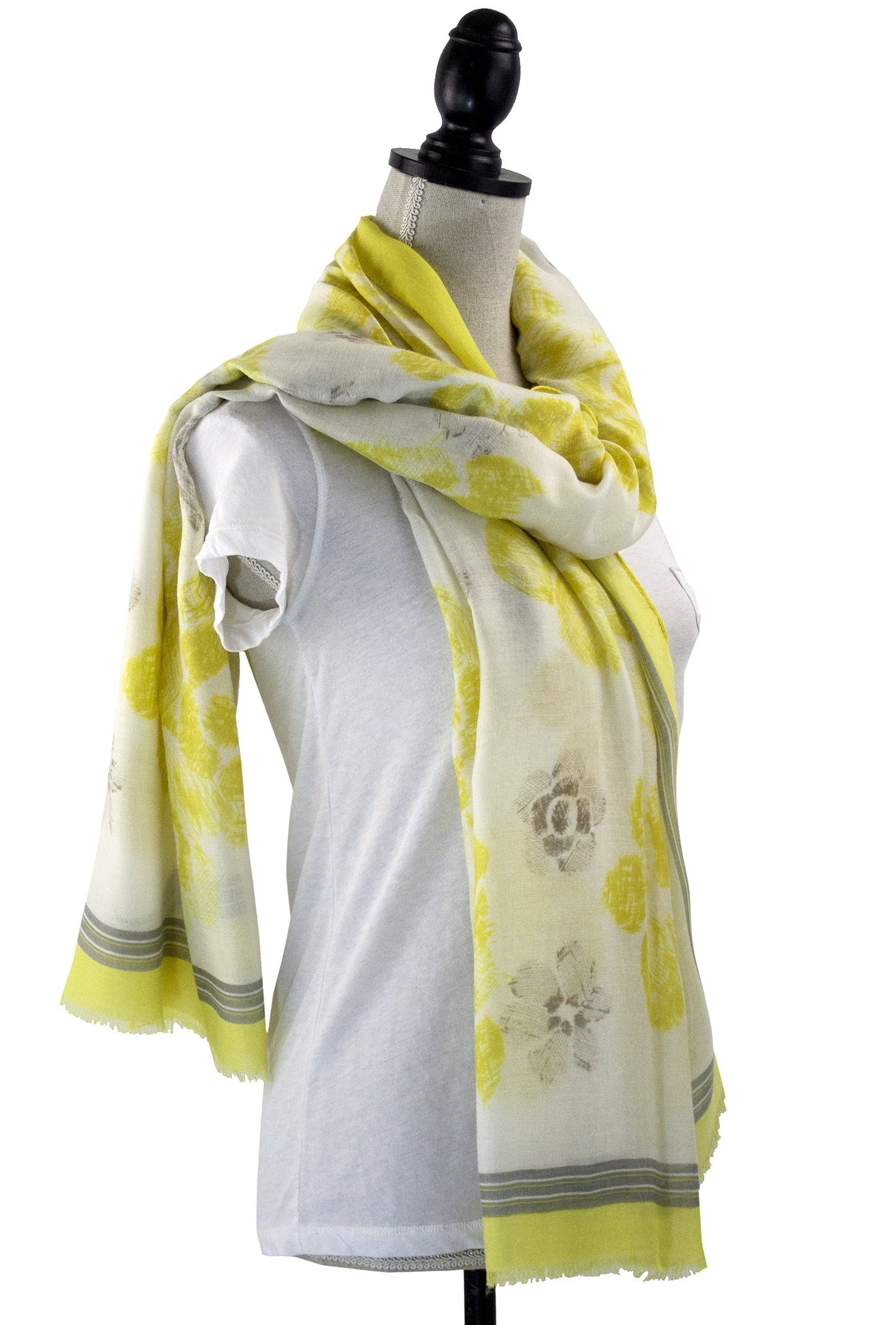 stylesilove Women Vintage Flower Frayed Edges Oversized Scarf Soft Shawl