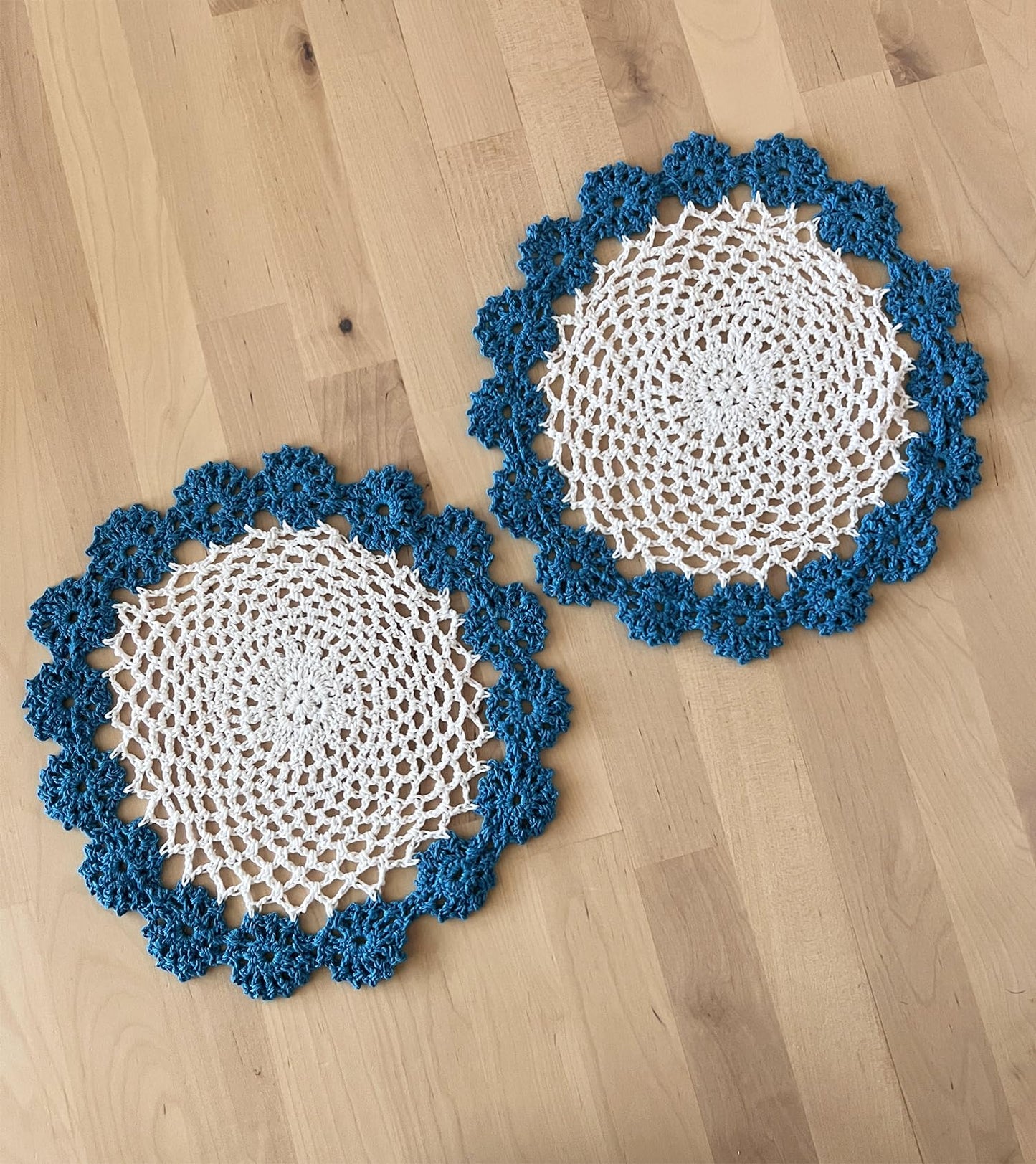 Fennco Styles Handmade Two-Tone Floral Crochet Tray Doily, 9" Round - Cloth Placemat for Everyday Use, Holidays, Home Décor, Cocktail Party, Tea Party, Special Occasion