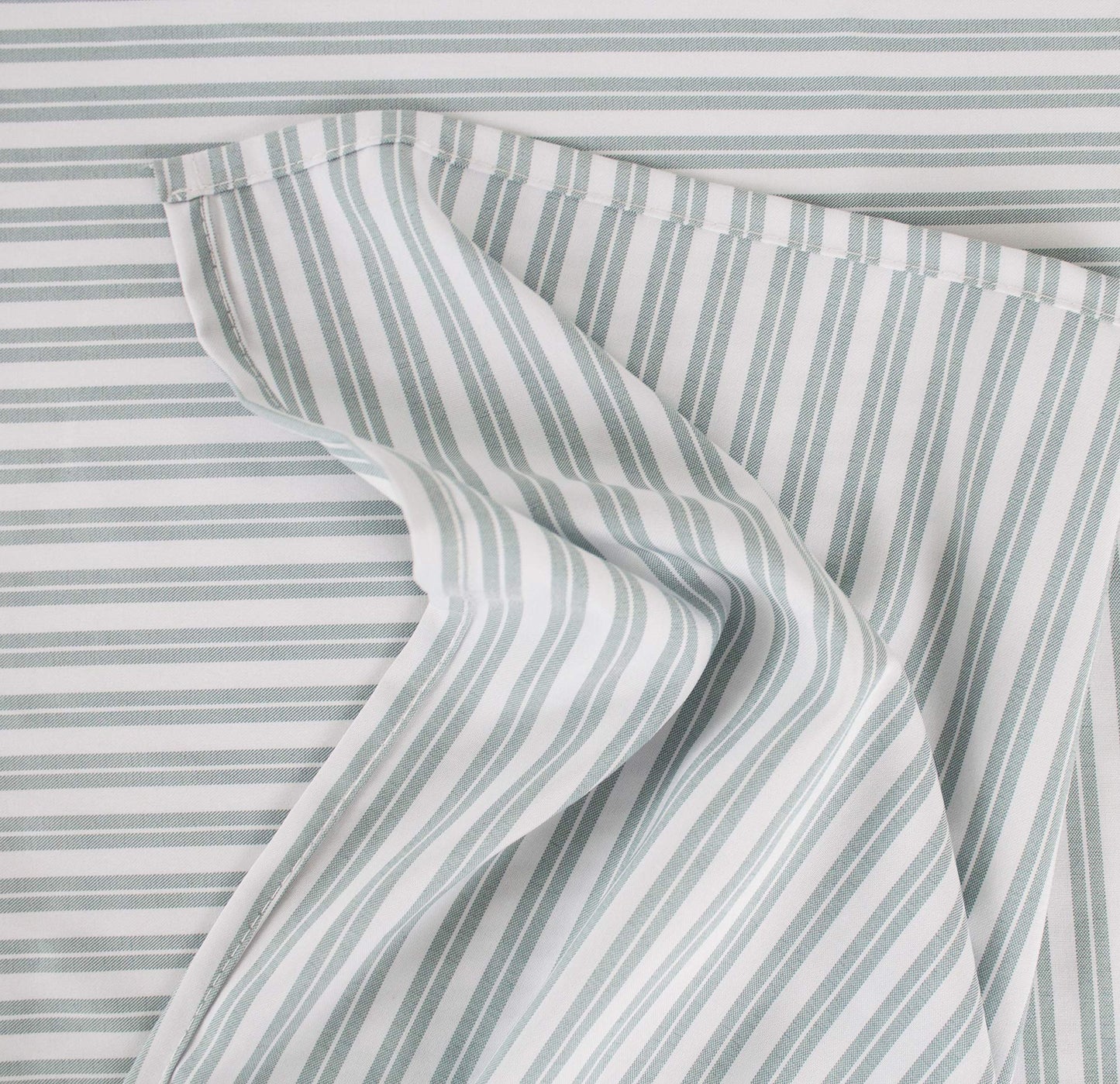 Fennco Styles Classic Striped Tablecloth for Everyday Use, Family Gathering, Special Events and Home Décor