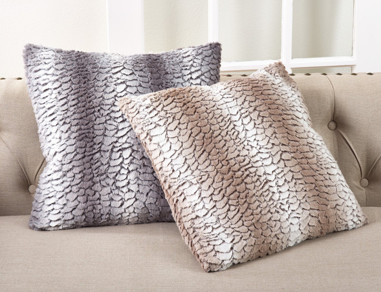 Fennco Styles Juneau Collection Country Faux Fur Animal Palette 18 x 18 Inch Throw Pillow with Case & Insert – Natural Throw Pillow for Couch, Bedroom and Living Room Décor
