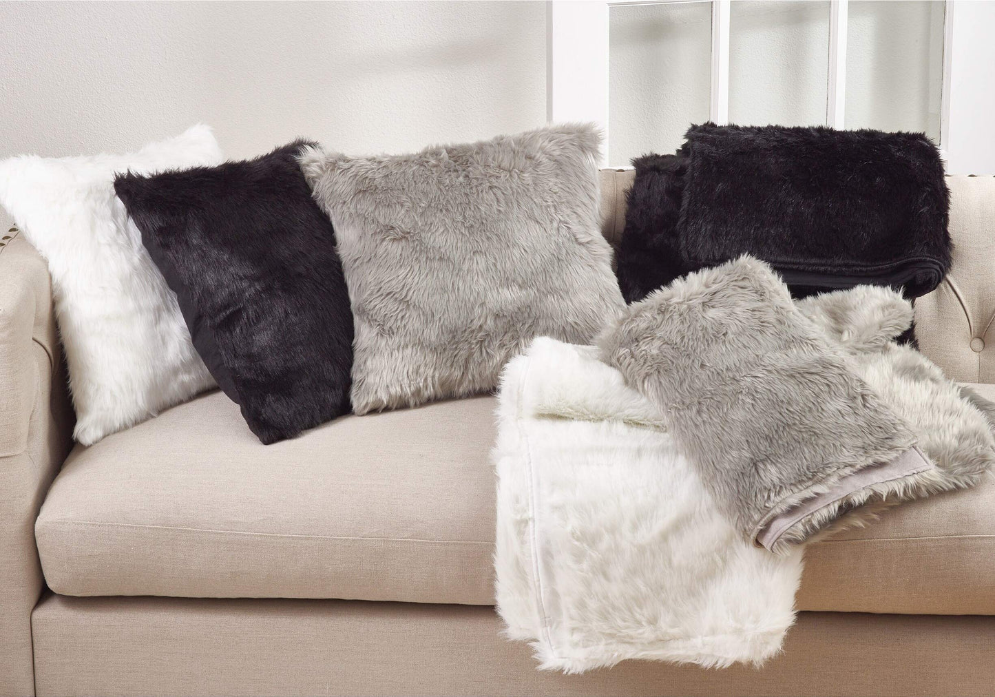 Fennco Styles Juneau Faux Fur Throw Blanket - 50" W x 60" L