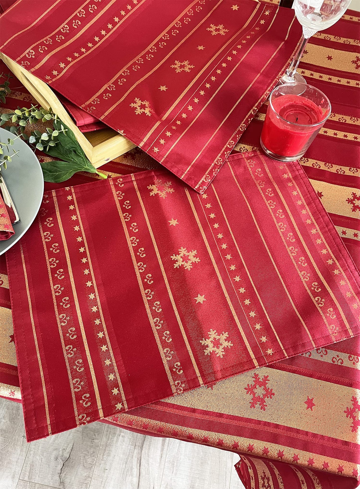 Fennco Styles Holiday Snowflake Printed Table Runner 16" W x 54" W - Red Woven Table Cover for Home Décor, Banquet, Family Gathering, Christmas, Special Occasion