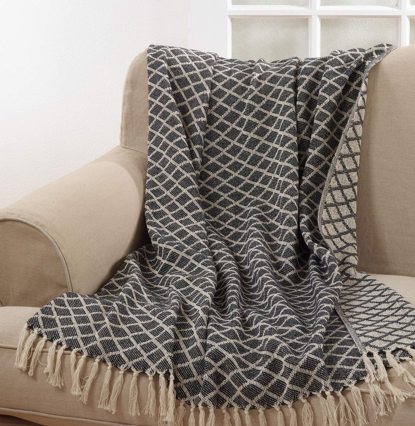 Fennco Styles Diamond Two-Tone Tassel 100% Cotton Woven Soft Throw Blanket, 50" x 60", Black