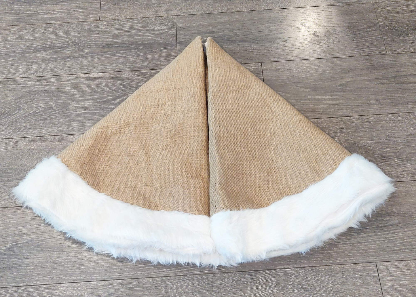 Fennco Styles Rustic Burlap White Faux Fur Trim Tree Skirt - Natural Christmas Tree Skirt for Holiday, Home Decor, Family Gathering and Special Occasion