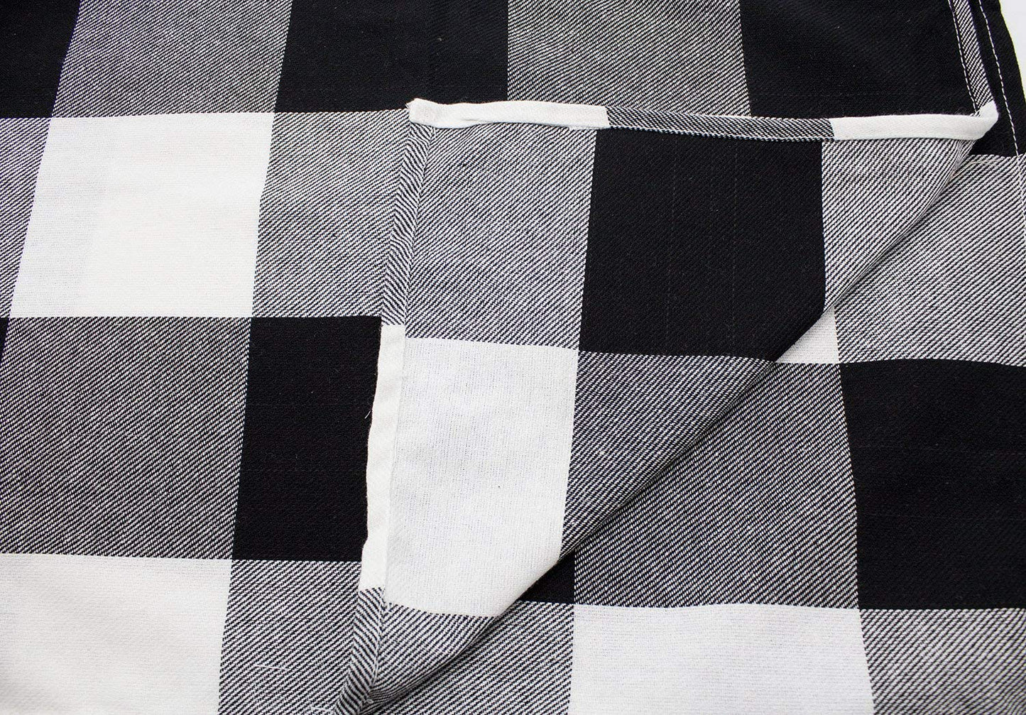 Fennco Styles Holiday Black Buffalo Check Plaid Cotton Placemats 14"x20", Set of 4