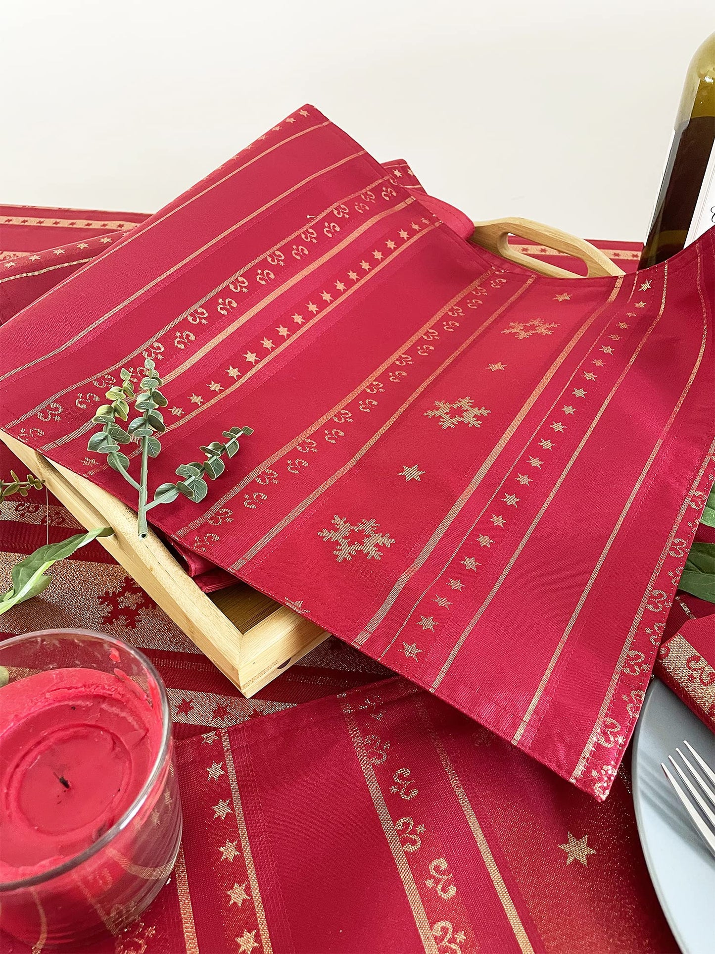 Fennco Styles Holiday Snowflake Printed Table Runner 16" W x 54" W - Red Woven Table Cover for Home Décor, Banquet, Family Gathering, Christmas, Special Occasion