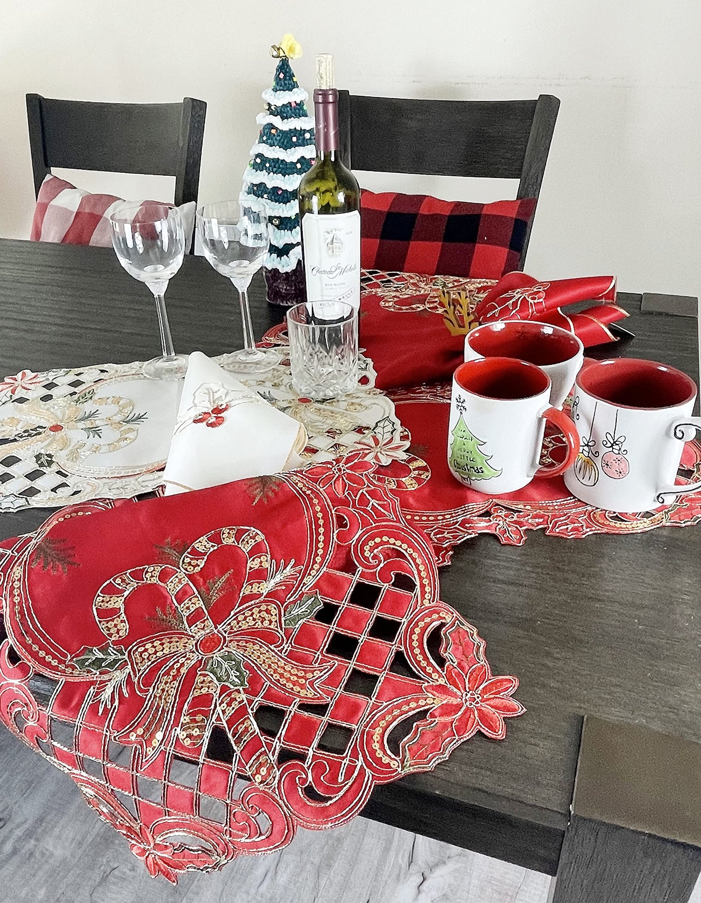 Fennco Styles Christmas Embroidered Holly Cloth Napkins 20" W x 20" L, Set of 4